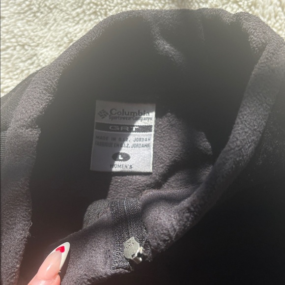 Columbia Black Fleece Pullover L | Mountain Ready | Quarter-Zip | Minor Flaw - Picture 6 of 9
